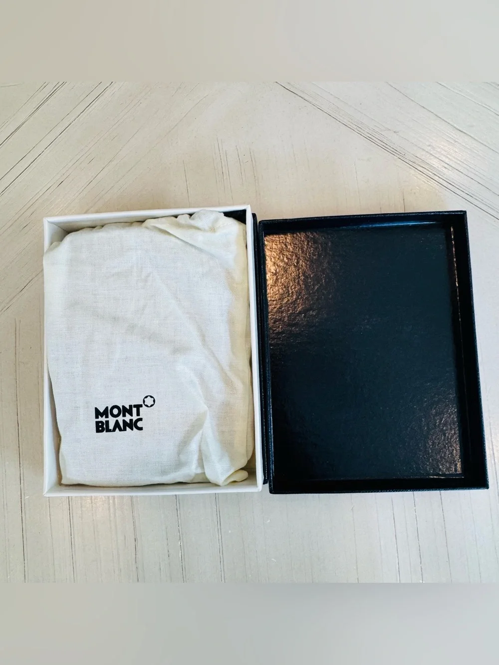 Montblanc Extreme Leather Business Card Holder – Black | NIB